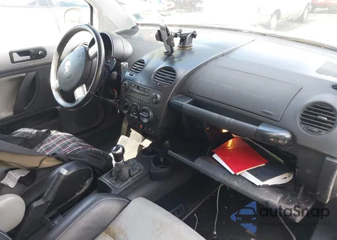 2002 Volkswagen New Beetle Turbo S from USA, damaged, VIN 3VWFE21C32M430604